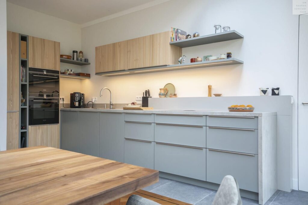 03_Keuken_Hoek_Grijs_Hout_Bokman-1600×1067