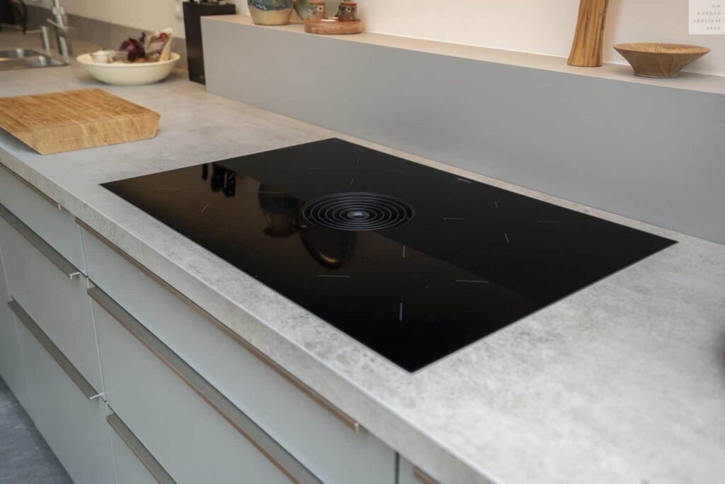 11_Keuken_Hoek_Grijs_Hout_Bokman-1600×1067