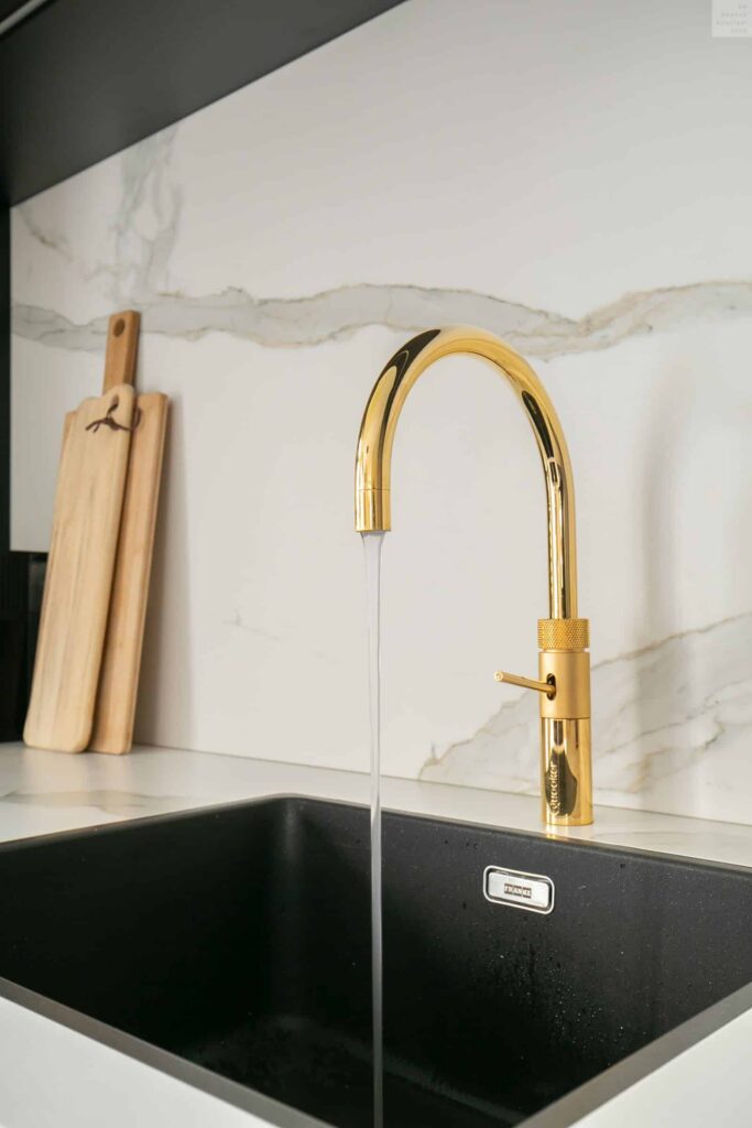 17_Vink_Keuken_Zwart_Eiland_Gazquez-1600×2400